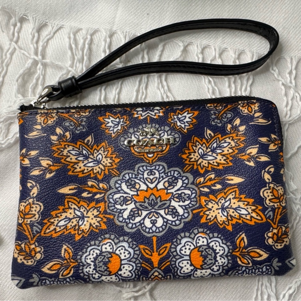 PRADA RARE VINTAGE WALLET/CLUTCH - Picture 3 of 17